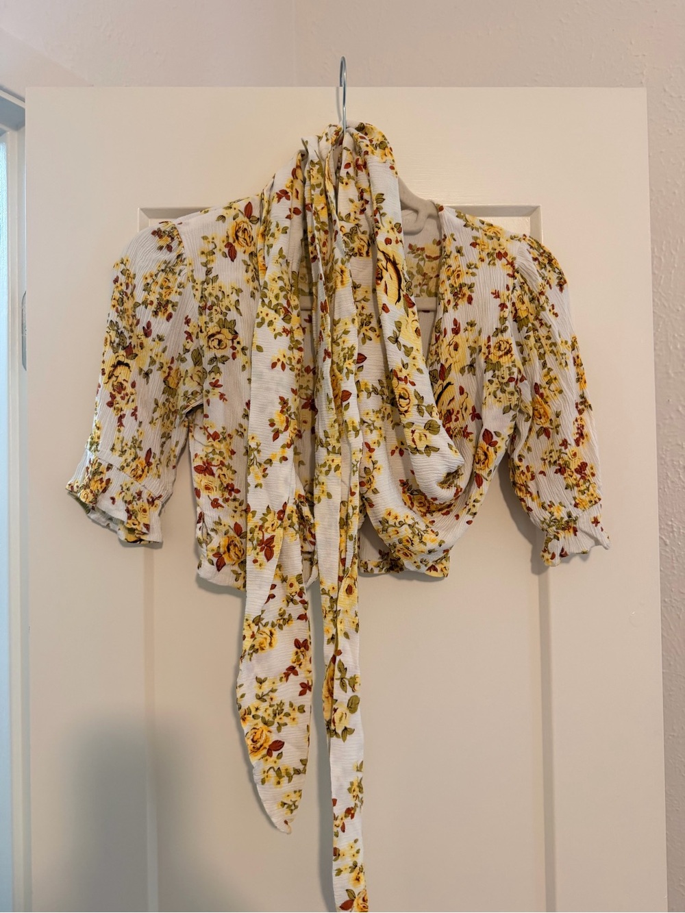 Faithfull the Brand Mali Wrap Top in Off White Goldie Top - Picture 4 of 6